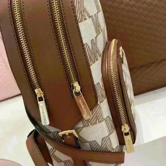 Michael Kors Jaycee Backpack Medium Zip Pocket Mk Signature Luggage Brown main image 7